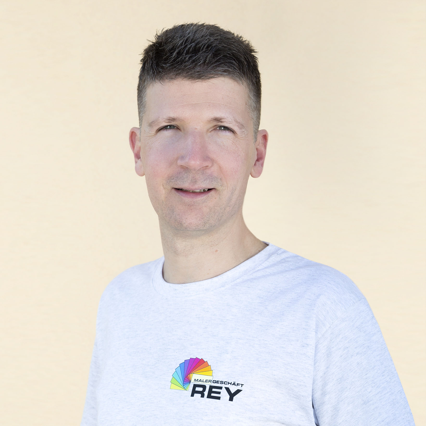 Bild Florian Rey - Maler von Malergeschäft Rey Bild Florian Rey - Maler von Malergeschäft Rey